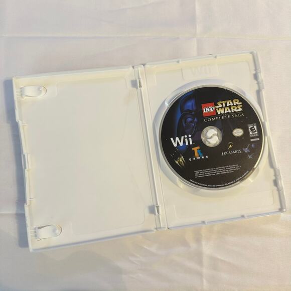 Wii Game Bundle Just Dance 3 and Lego Star Wars Complete Saga - Picture 3 of 5